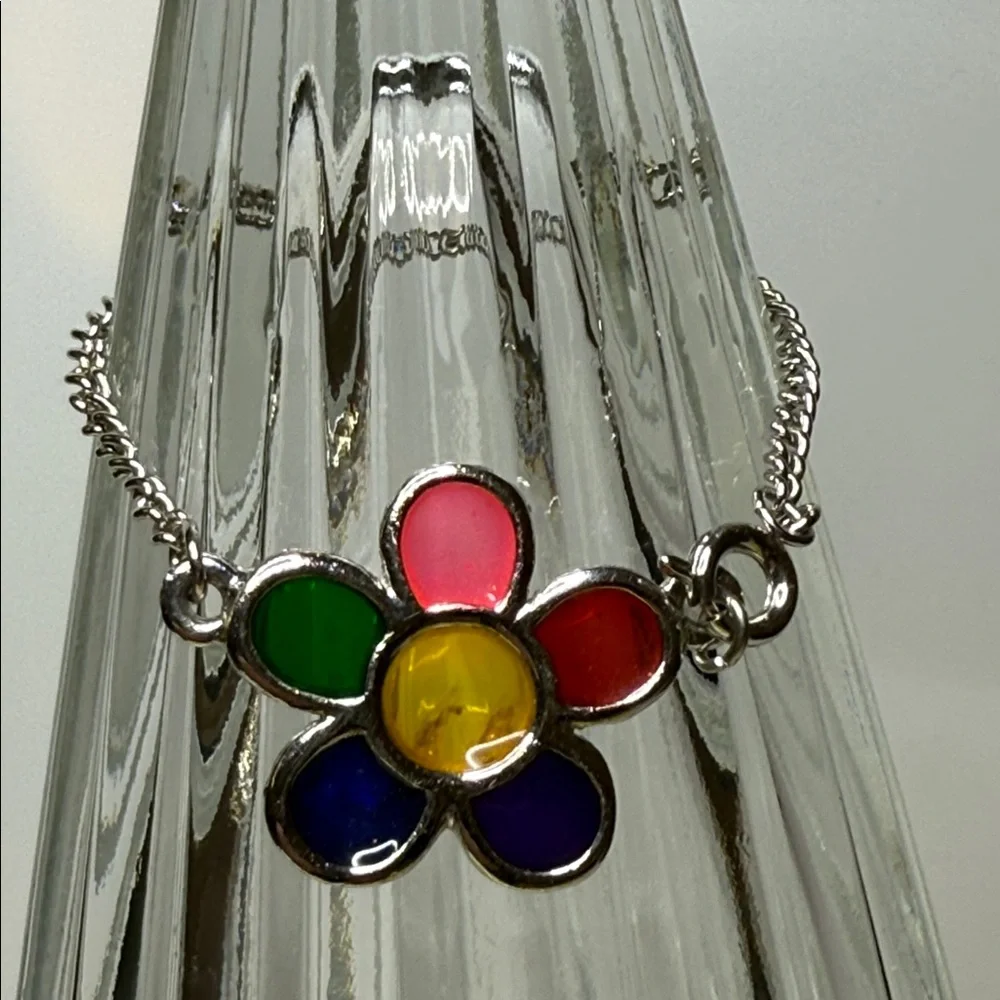 Vintage Stunning Colorful glass Flower Charm Bracelet Sz 5 or 5.25 max